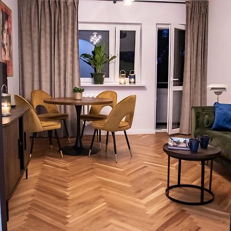 وارسو Apartament Przy Metrze Wierzbno Z Nuta Vintage المظهر الخارجي الصورة